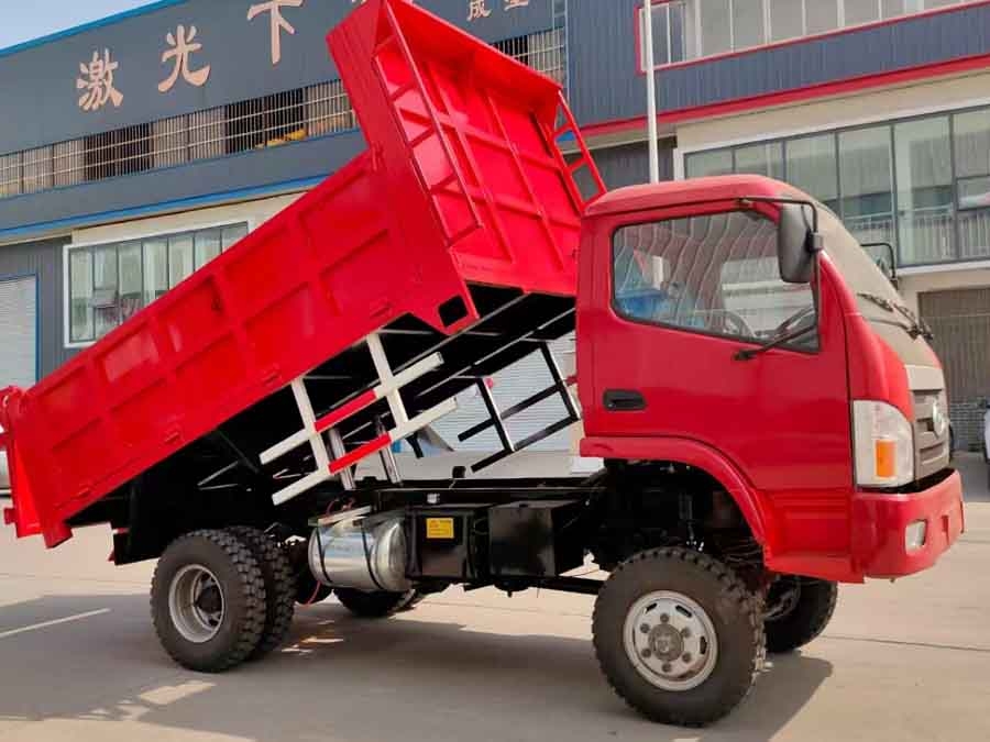 隨車(chē)挖運(yùn)輸車(chē)